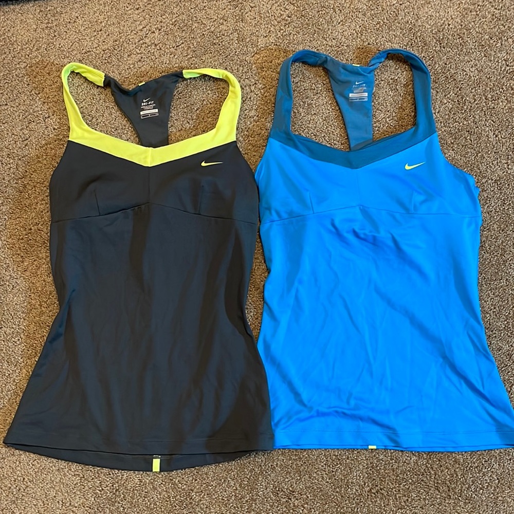 Set of 2 Nike Sports tops
